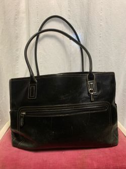 XL Fossil black leather executive shoulder bag with silver key charm $85 OBO