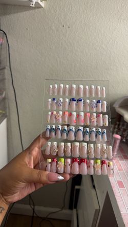 Press on nails
