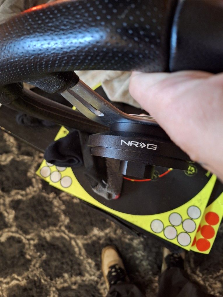 Momo Steering Wheel Nrg Hub
