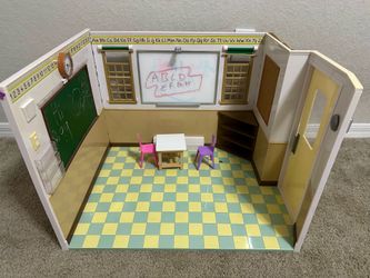 Deluxe Dollhouse With Lights And Music (Pet free and Smoke free home)