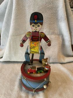 Vintage Enesco Mechanical Music Box