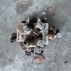 Gehl SL4525 Main Control Valve 