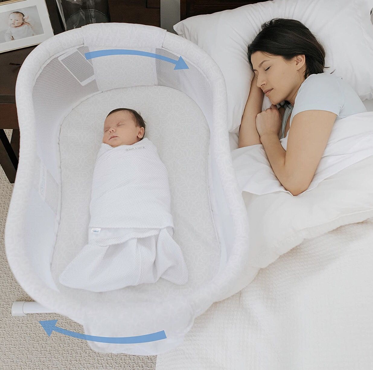 HALO Bassinest Swivel Sleeper, Essentia Series, Modern Lattice