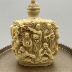 Impressive Antique Chinese Snuff Bottle Carved Resin Original Stopper 3x2.25x1”