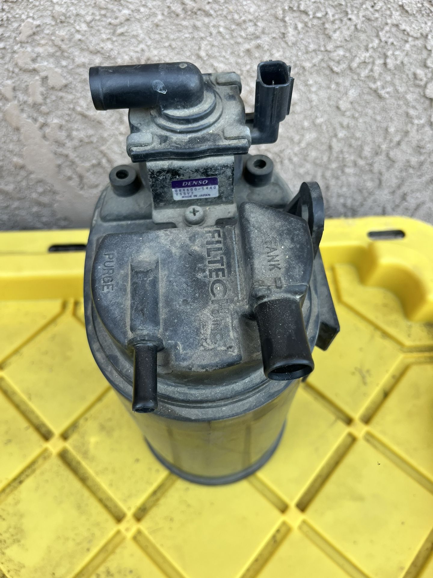 96-00 Civic Charcoal Canister