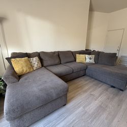 Brown Sectional Couches 