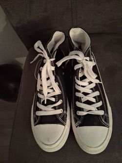 Black and white went insentop , lace up , not chuck taylor's Sneakers