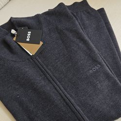 Brand New Gray Hugo Boss Knit Zip Up Men's Cardigan. Size Medium