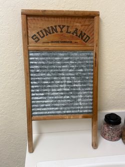 vintage Sunnyland wooden washboard made by the Columbus Washboard Company in Ohio