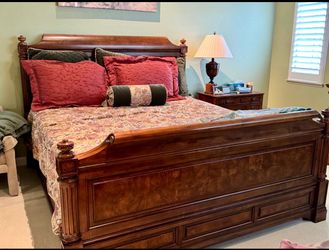 Ethan Allen Townhouse King Panel Bed
