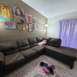 Large 3-Piece Sectional Sofa with Chaise – Very Comfortable, Seats 5–6
