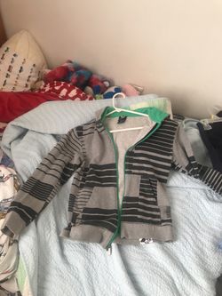 Boys Hoodie sweatshirt with Full Zipper. Sz M