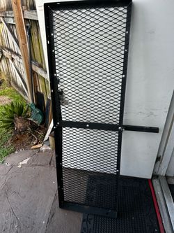 Hitch rack - 1¼-inch (1.25”) receiver. 60x20 inches