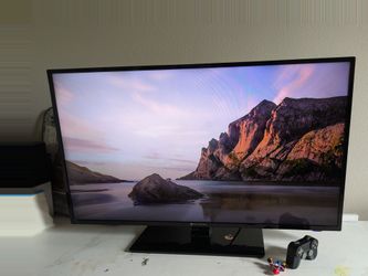 Element Flat Screen TV 40" with Stand and Remote
