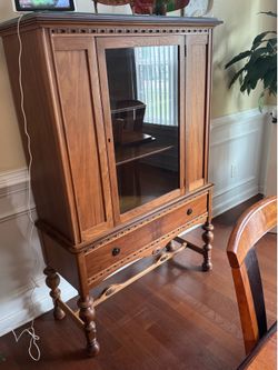 Jacobean Cabinet