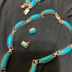 Turquoise And Silver Necklace Set