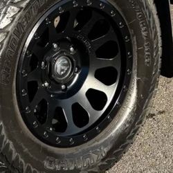 17 Inch Fuel Wheels Bolt Pattern 6 X 139.7