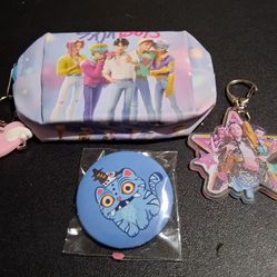 New Demon Hunters Saja Boys small coin purse includes a button and a keychain.