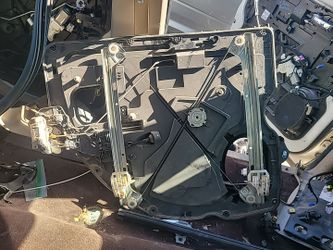2013-2018 Ram 1500 Rear Right Side Door Window Regulator