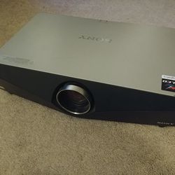 Sony LCD projector + extras!
