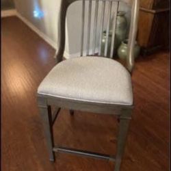 SOLID WOOD COUNTER HEIGHT BARSTOOL WITH UPHOLSTERED SEAT 