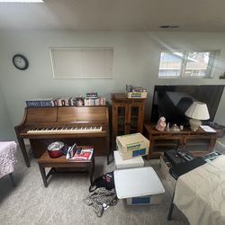 Estate sale     Fri-Sat