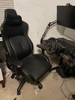(RARE) Razer Iskur v2 Gaming Chair