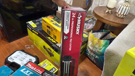 Husky 24in Tile Cutter