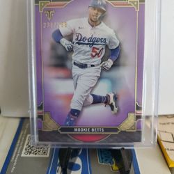 Dodgers Mookie Betts Parallel Card
