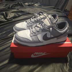 Nike
Dunk Low SE 'Light Carbon