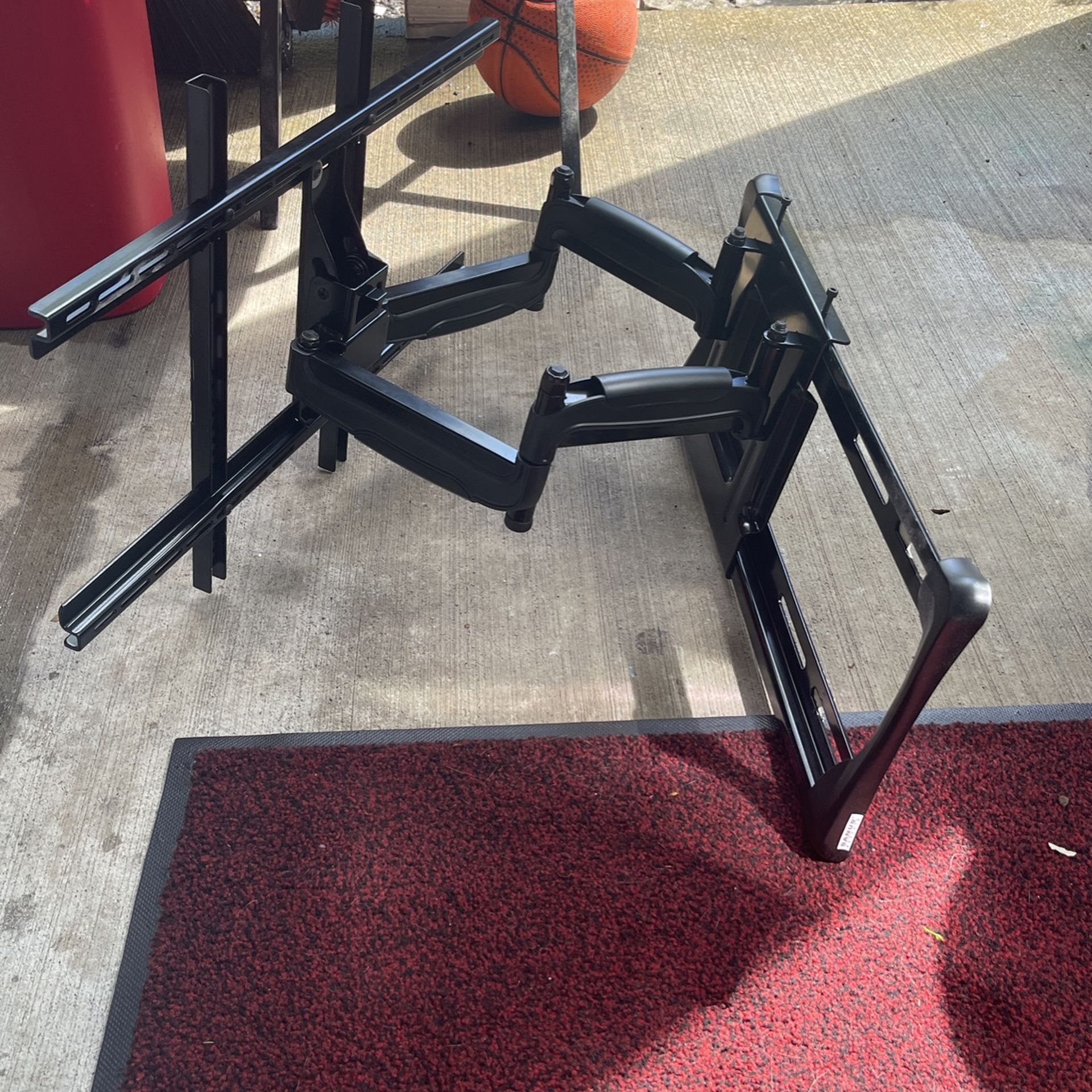 Heavy Duty Tv Mount 45” To 90”