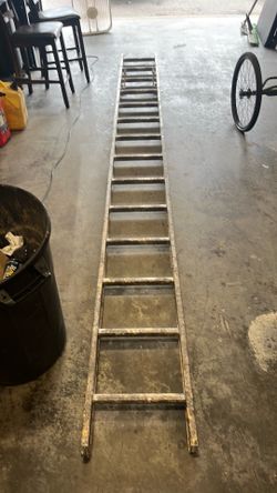14’ Aluminum ladder