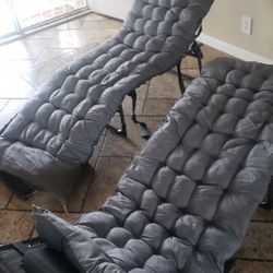 Lounge Chairs 💺 New 