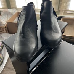 NAOT Ladies boots Size 10M