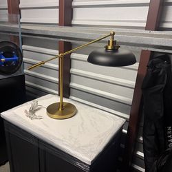 Executive style desk lamp