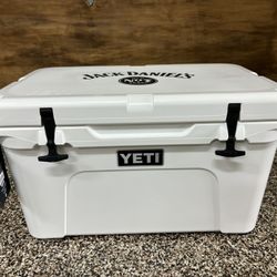 YETI Tundra Jack Daniels cooler box with tray, two T-shirts extra large traveling bag