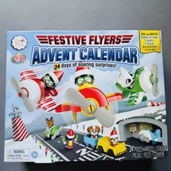 NEW The Elf of the Shelf Elf Pets Festive Flyers Advent Calendar 24 Pcs + Play Mat