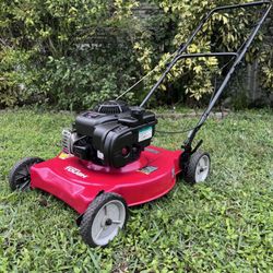 AVAILABLE  HYPER TOUGH 20 INCH WITHD CUT. PUSH LAWNMOWER . PERFECTLY  WORKING CONDITION POWERED BY SUPER AMERICAN ENGINE BRIGGS AND STRATTON 300E/125c