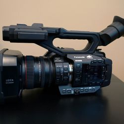 Panasonic AG-UX180 4K Professional Camcorder