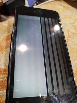 I PHONE DOES NOT TURN ON , FOR PARTS