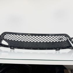 2024 BUICK ENVISTA ST FRONT BUMPER LOWER GRILLE BLACK  OEM