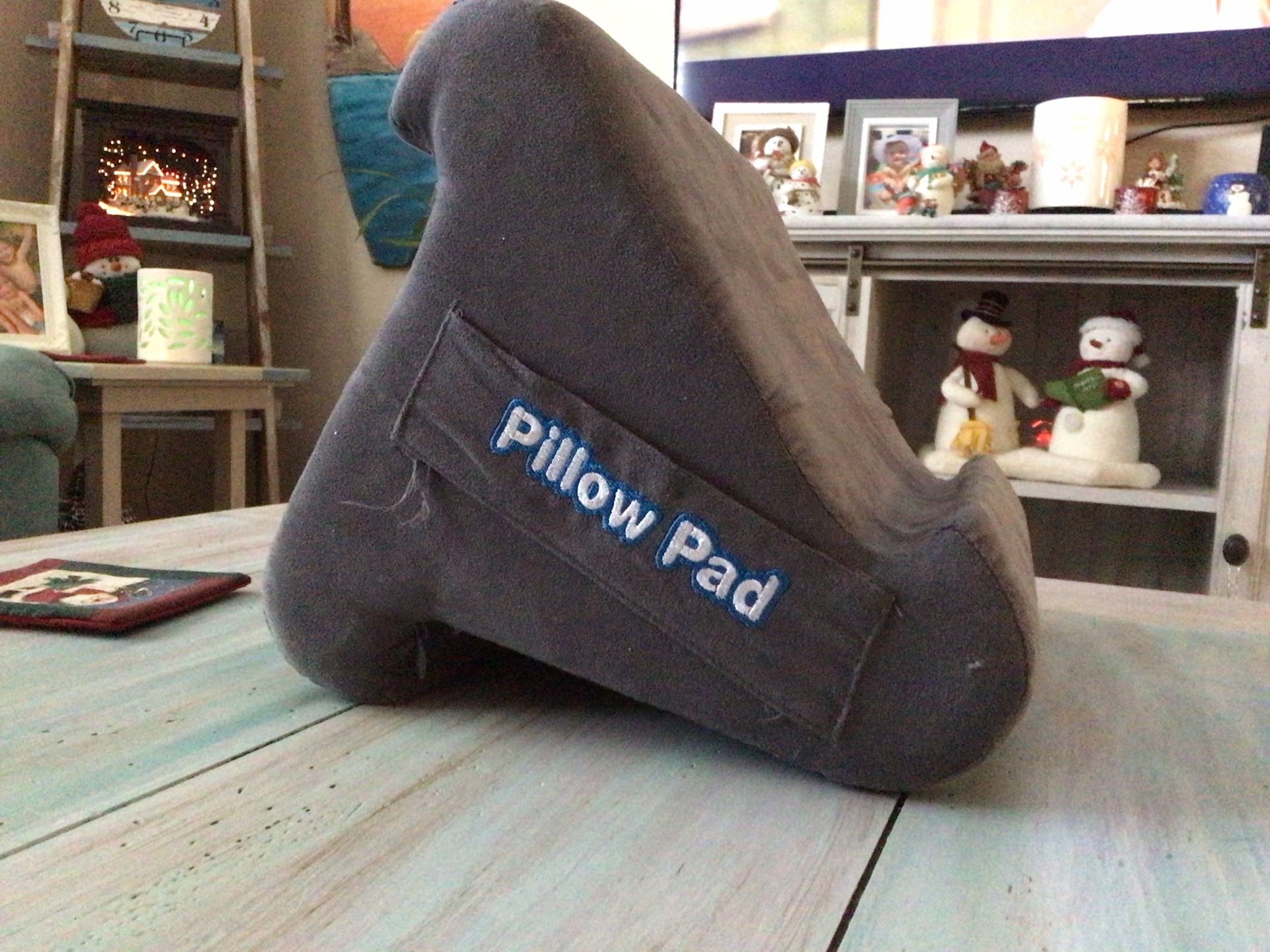 PILLOW PAD - Rest Your Phone Or IPAD As You’re In Your Favorite Chair