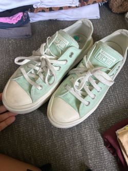 Girls shoes