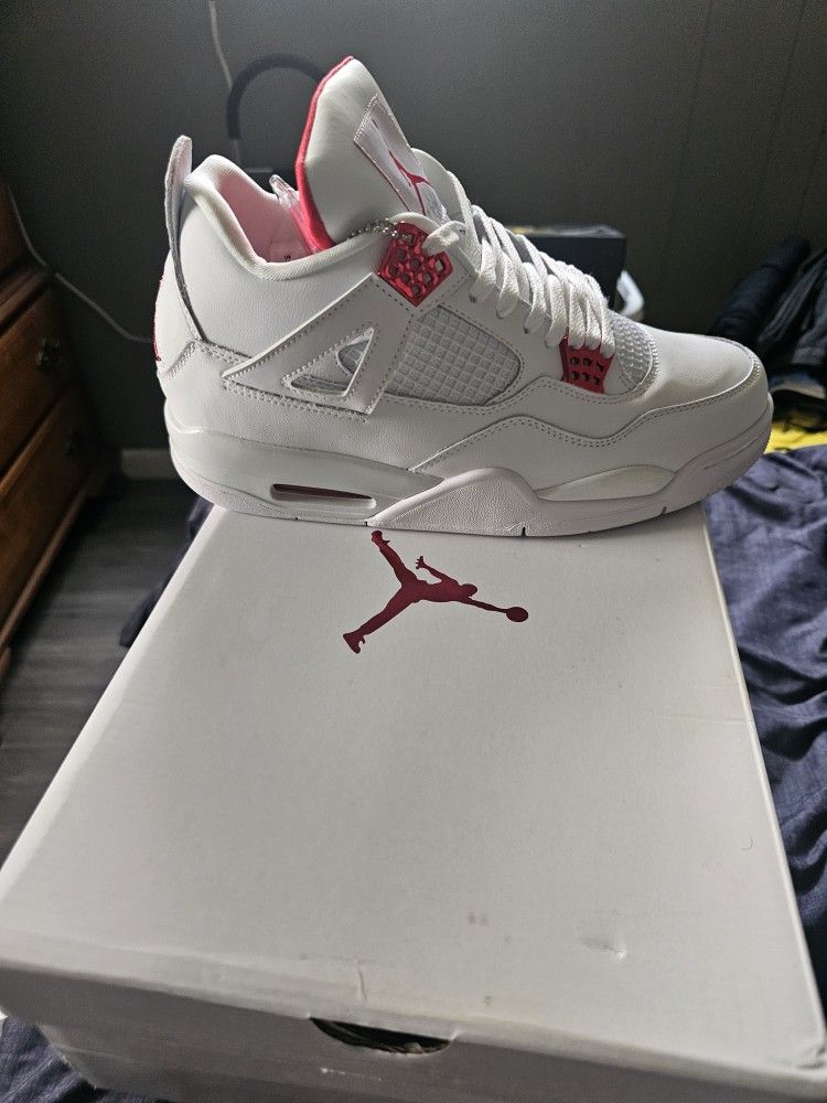 Air Jordan 4 Retro