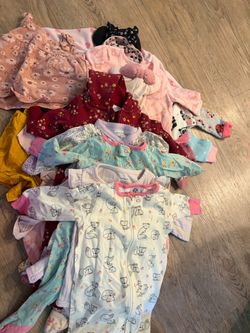 Baby clothes barely worn Sizes 3-6 & 6m-12m
