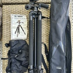 Velbon EL Carmagne 530 with PH-250B 3-Way Panhead
