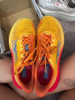 Hoka Mach 6