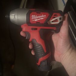 Milwaukee Impact Gun With Battery