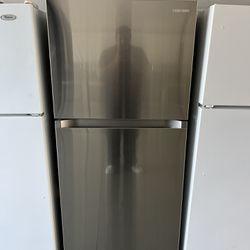 Samsung Refrigerator Top Freezer Bottom Refrigerator   60 day warranty/ Located at:📍5415 Carmack Rd Tampa Fl 33610📍