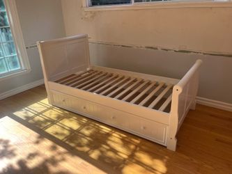 Twin trundle bed